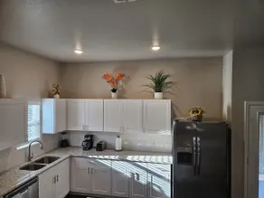 *Modern* Home Fort-Worth! - Image 4
