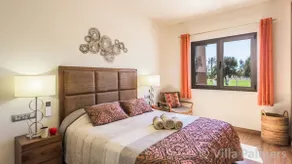 Villa Palmers, a magnificent house with a heated pool. - Image 4