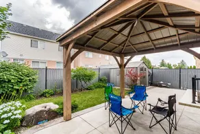 Garden 2 BR Apt - Free Parking Wifi Laundry Workstation - Image 3