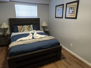 Windsor Cozy Private Queen Suite - Image 4