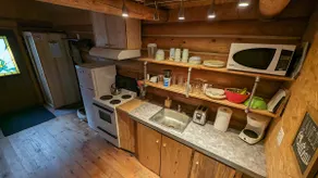 3- Poirier log cabin! - Image 4