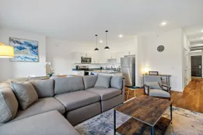Spacious Home Close to Stadium – Game Day Ready! - Image 4