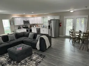 *Cozy, Modern, Impeccably Located!* - Image 5