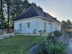 House in a wooded park - Image 2