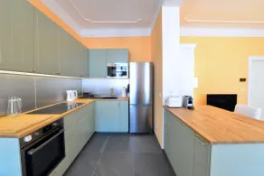 New & large with 3 bedrooms - Image 5
