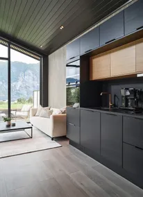 Cabin with jacuzzi and fjord view - Image 2