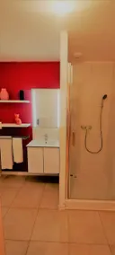 One-bedroom “Hibiscus” apartment – garden, pool, A/C - Image 5