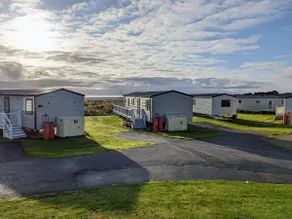 Beautiful Pet Friendly Southerness Caravan With Sea View & Decking Area - Image 4