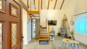 Vilux with indoor private parking - Image 3