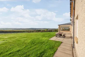 Countryside stay with Sunroom at The Stables - Image 3