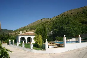 Beautiful House - Image 5