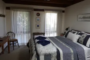 Self contained apartment - Image 5
