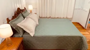 Cozy Chalet Close to Downtown - Image 2