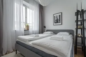 Bright 2BR in peaceful suburb - Image 3
