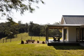 Escape w the Whole Clan @ Carrajung Estate - Image 3