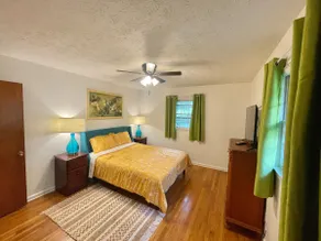 Spacious entire home 1- level - Image 5