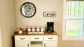 Quiet Downtown Apt w/ Fireplace - Image 2