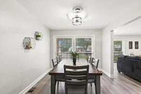 Modern 3BR Home w/ Huge Backyard | LCP Collection - Image 4