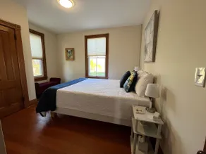 Apartment in Stonington: near The Velvet Mill - Image 3
