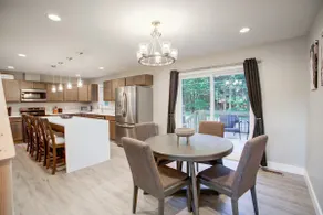 Luca's Lake House•Beach Access•Hot Tub•Fire Pit• - Image 3
