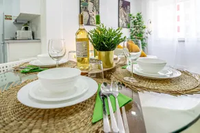 AMA Apt 16 min to Downtown Lisbon by train (4 pax) - Image 2