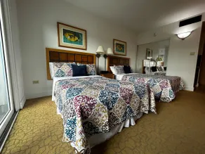2 beds, a swimming pool, and a beach - Image 5