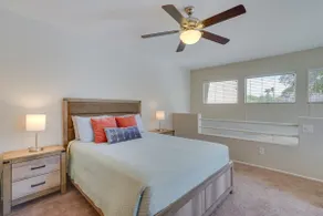 Dog-Friendly Serene Townhome: Relax! Hike! Swim! - Image 3