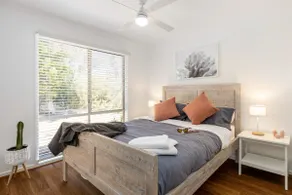 Ocean Bay Retreat - Relish in Gorgeous Beachy Style - Image 4