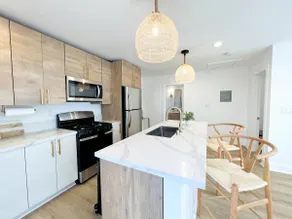 4169 beautiful retreat-New & Close to All! - Image 5