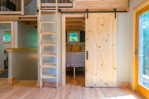 Barn Loft Apartment - Image 4