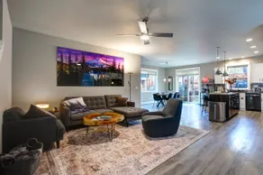 Modern Home Close to OLD MILL | HOT TUB! | 6 Bikes - Image 2