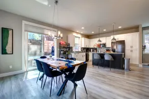 Modern Home Close to OLD MILL | HOT TUB! | 6 Bikes - Image 3