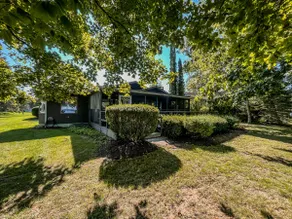 Lake House Get Away - Image 4