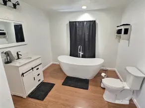 Ever’s Country Manor - Image 2