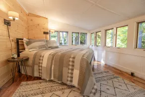 Little Red Crooked River Cabin - Image 4