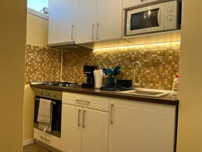 Quiet apartment with balcony and parking space - Image 3