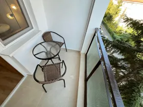 Quiet apartment with balcony and parking space - Image 5