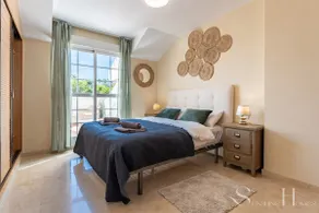 COASTAL PARADISE 3bed , POOL , SEA VIEWS! - Image 4