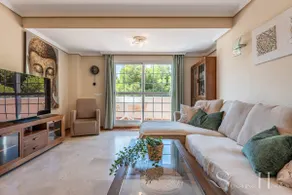COASTAL PARADISE 3bed , POOL , SEA VIEWS! - Image 3