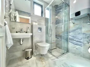 Comfort Apartments Pasha - Queen room - Image 3