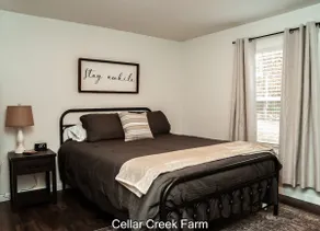Cellar Creek Farm Guest House - Image 2