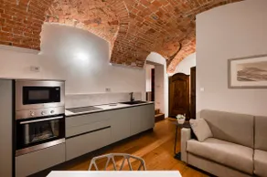 CasaCalleri.Alta langa:Luxury1600Brick Arch Retrat - Image 4