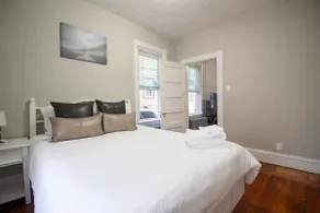 Bright & Updated 2BR in Brighton | Free Parking - Image 5