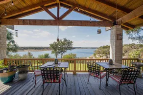 Lake Front Home w/Pool & Hot Tub - Image 4