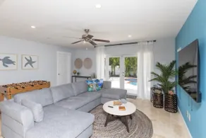 Pool & BBQ - 5BR/3 BTH - Miami Vacation - Image 4