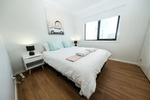 Brand new 5 bedroom house close to Rouse hill - Image 2