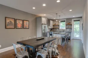 Elegant Melrose townhome near Broadway - Image 2