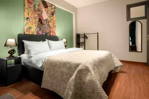 Modern 3BR Apartment Near Nisantasi, Besiktas - Image 5
