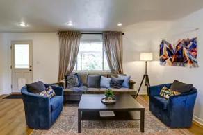 6Bed Cozy Retreat, Great Location, Fire Pit, BigTv - Image 4