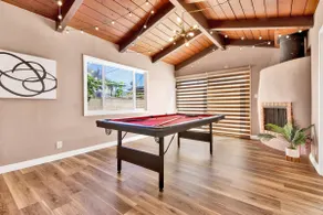 Private Pool • 3 bedroom/2 bathroom • Pool table - Image 3